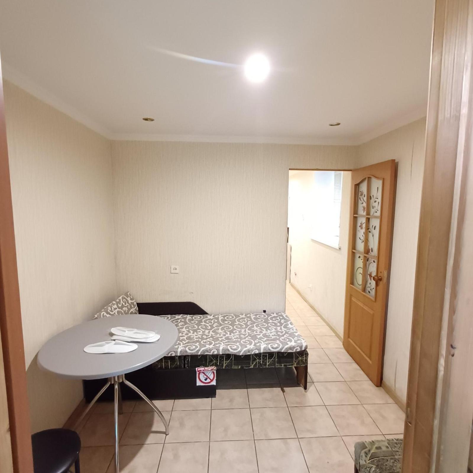 Частный Дом, Отдельный Вход И Двор Apartment Черкаси Екстериор снимка