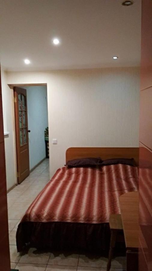 Частный Дом, Отдельный Вход И Двор Apartment Черкаси Екстериор снимка